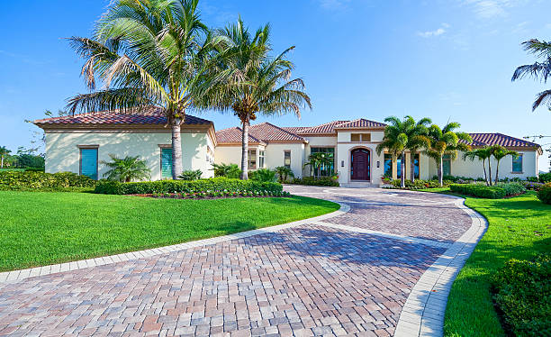 Best Professional Driveway Pavers  in Warrensburg, MO